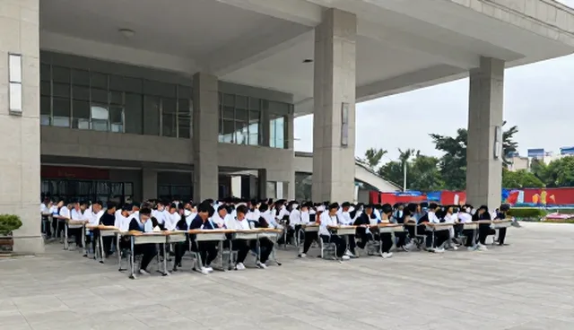 学习效果:考试全科辅导班的可操作性分析
